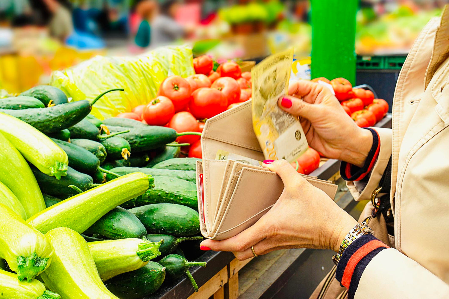 How to shop healthily on a tight budget